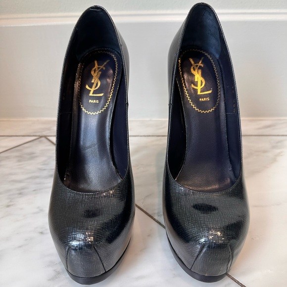 SOLD!  YSL Pump 38.5 - Picture 2 of 8